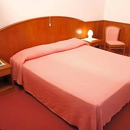 Roma 3*