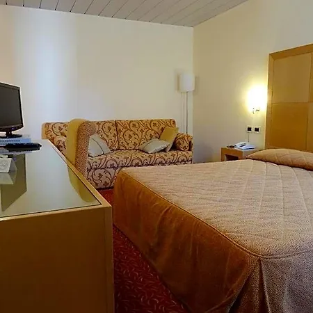 Roma فندق