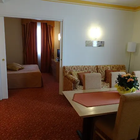 Roma 3*