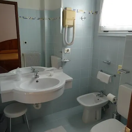Roma Hotel